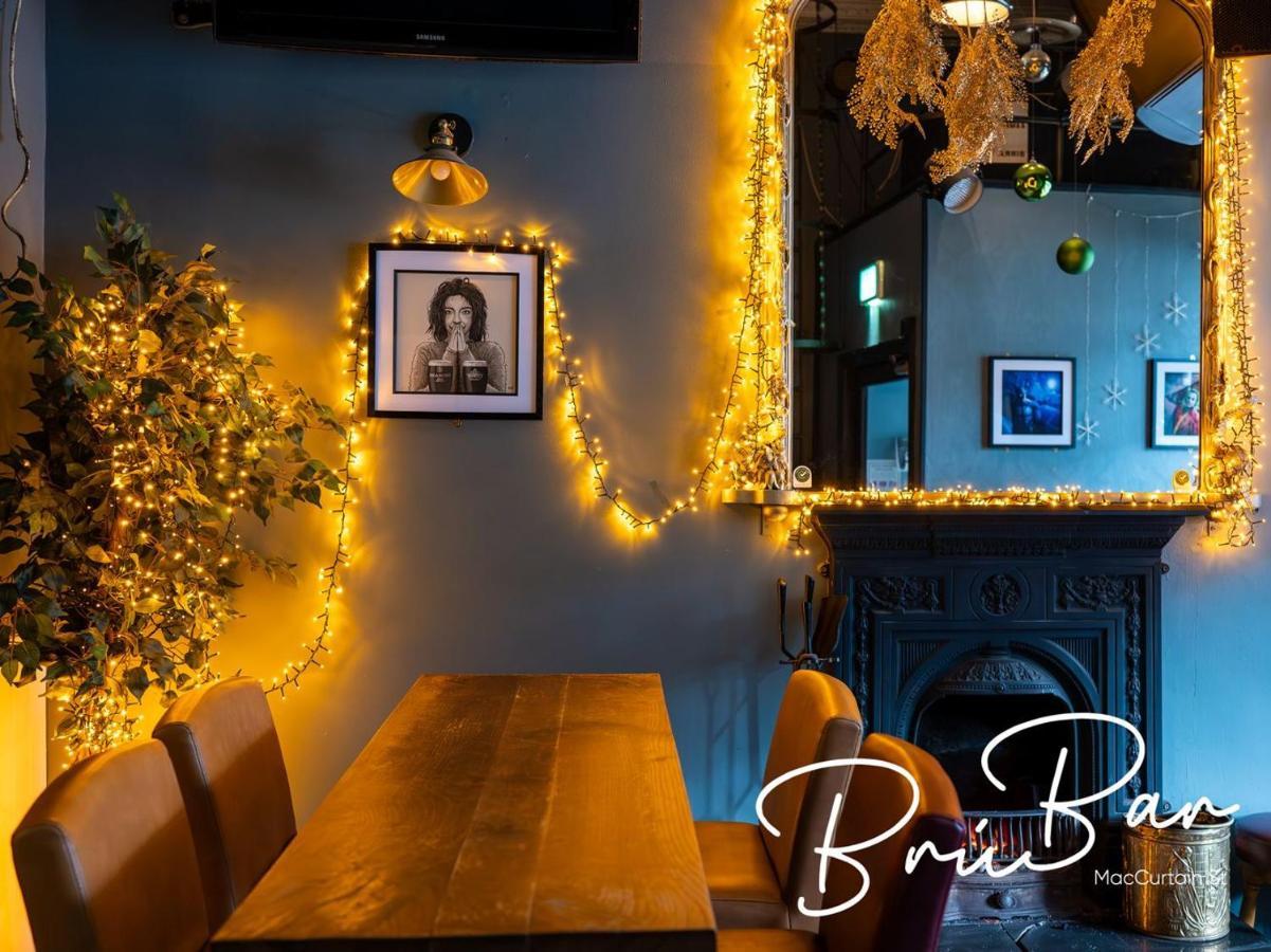 Bru Bar & Hostel Cork Exterior photo