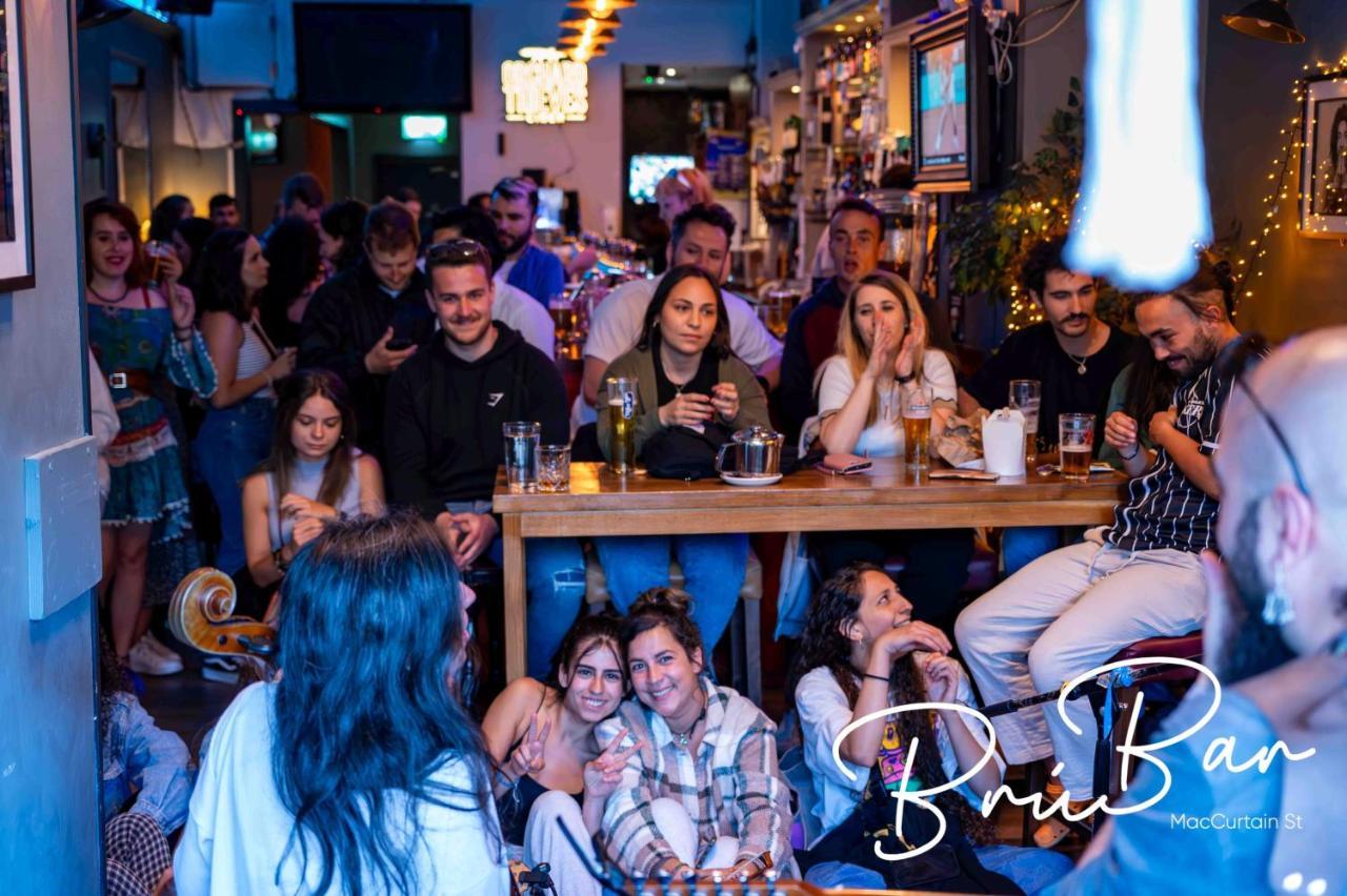 Bru Bar & Hostel Cork Exterior photo